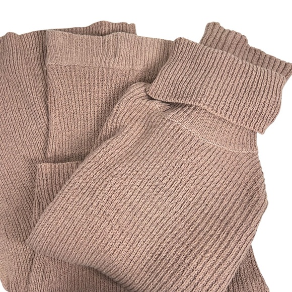 Free People Sweaters - FREE PEOPLE BEACH Blush 2 piece knit set Crop Turtleneck and Maxi Skirt Size XS